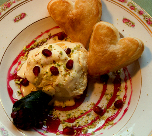 Praline Ice-Cream Puffs Praline Ice-Cream Puffs picture